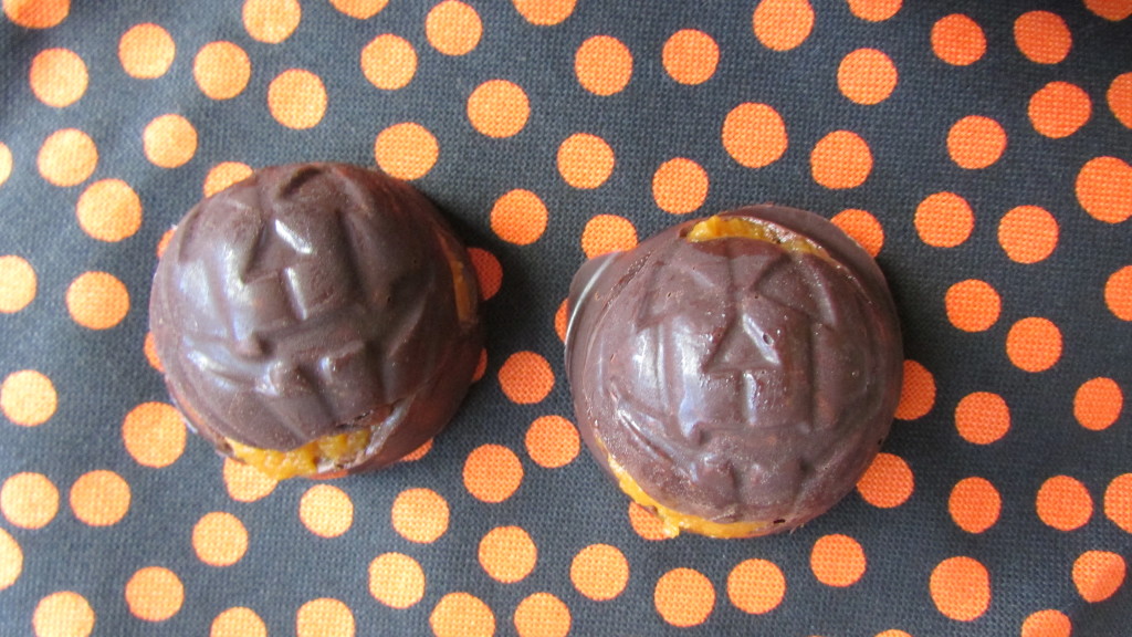 chocolatepumpkinchocolates2